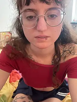 Snapshot of _foxygirl_ chatting on 02-11-26, 10:31 foxygirl online show from 02-11-26, 10:31