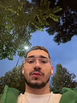 Snapshot of mertkaan27 chatting on 11-23-25, 03:01 mertkaan27 online show from 11-23-25, 03:01