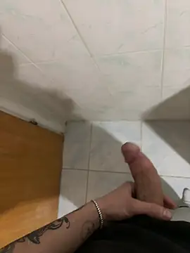 Snapshot of mertkaan27 chatting on 01-08-26, 10:01 mertkaan27 online show from 01-08-26, 10:01