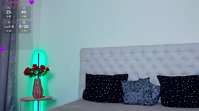 TamarraFox online show from 02-22-26, 05:08