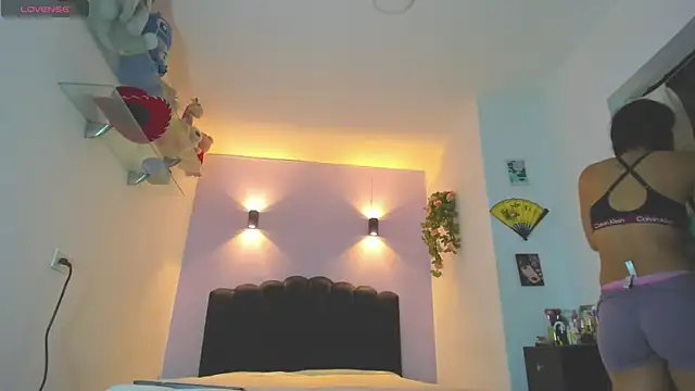 Sofia Clauss  online show from 06-19-26, 04:50