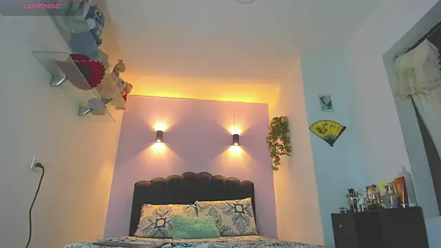Sofia Clauss  online show from 06-29-26, 10:15