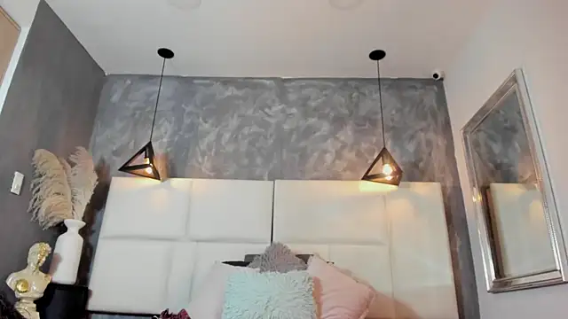 Sofia Clauss  online show from 07-17-26, 04:19