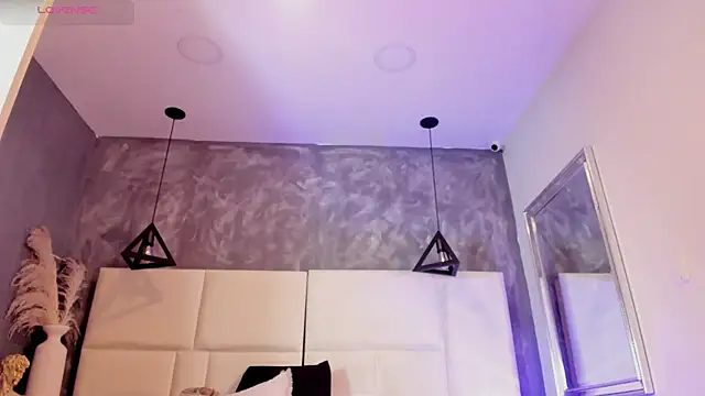 Sofia Clauss  online show from 08-01-26, 04:01
