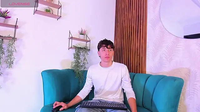 Snapshot of AlessandroDybala chatting on 09-24-25, 11:46 AlessandroDybala online show from 09-24-25, 11:46