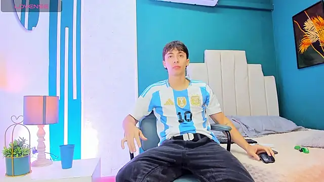 AlessandroDybala online show from 12-19-25, 12:23