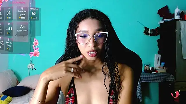 sensitive brunette online show from 06-07-26, 12:15