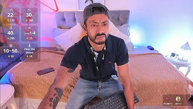 Tom cooper  online show from 10-14-25, 01:12