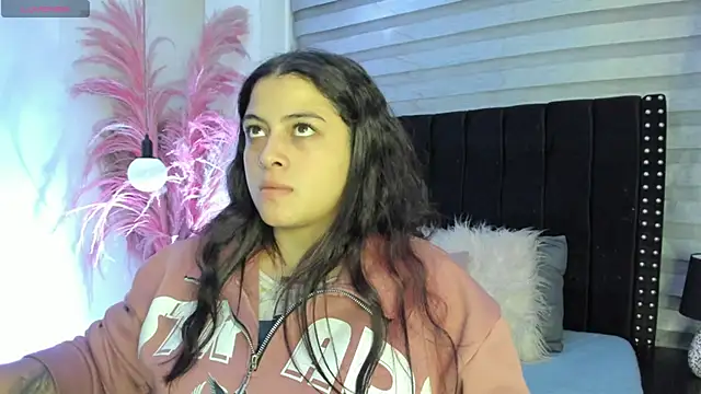 Sofiia-Rubb online show from 09-12-25, 04:45