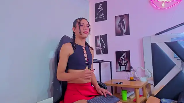 Snapshot of karla_cutesweet chatting on 11-12-25, 12:38 karla cutesweet online show from 11-12-25, 12:38