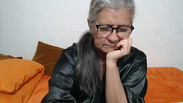 candy mature  online show from 01-08-26, 10:17