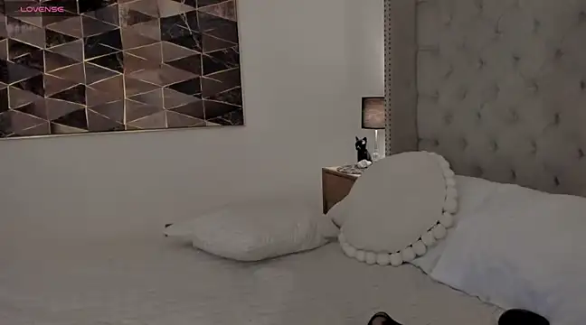 Snapshot of vangie_ chatting on 01-17-25, 02:29 vangie online show from 01-17-25, 02:29