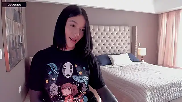 Snapshot of vangie_ chatting on 11-23-25, 05:24 vangie online show from 11-23-25, 05:24