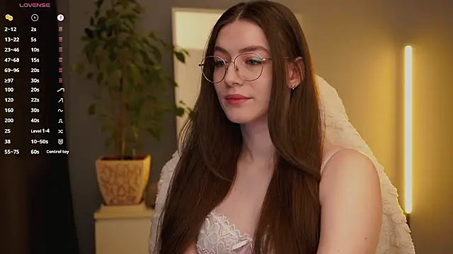 Ester Hill online show from 02-20-26, 03:03