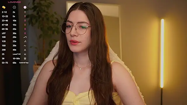 Ester Hill online show from 04-07-26, 02:23