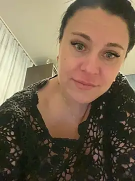 Snapshot of CuteNata chatting on 12-15-24, 05:42 CuteNata online show from 12-15-24, 05:42