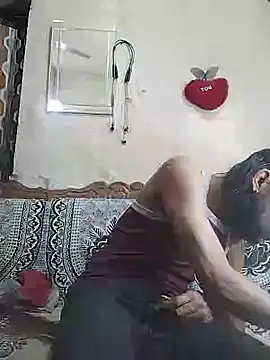 Snapshot of BadBoySmoker7070 chatting on 03-06-25, 11:25 BadBoySmoker7070 online show from 03-06-25, 11:25