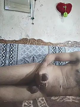 Snapshot of BadBoySmoker7070 chatting on 03-17-25, 11:32 BadBoySmoker7070 online show from 03-17-25, 11:32