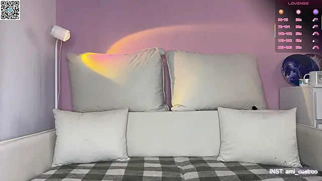 Snapshot of Ameliia_castro chatting on 02-20-26, 05:26 Ameliia castro online show from 02-20-26, 05:26