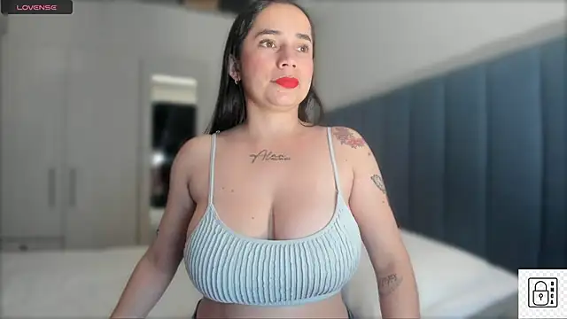 Snapshot of _Susiee_ chatting on 03-21-25, 01:02 Susiee online show from 03-21-25, 01:02