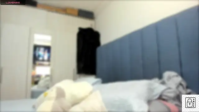 Snapshot of _Susiee_ chatting on 10-06-25, 03:31 Susiee online show from 10-06-25, 03:31