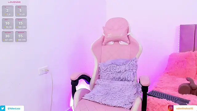 Snapshot of catty_20 chatting on 03-07-25, 07:05 catty 20 online show from 03-07-25, 07:05