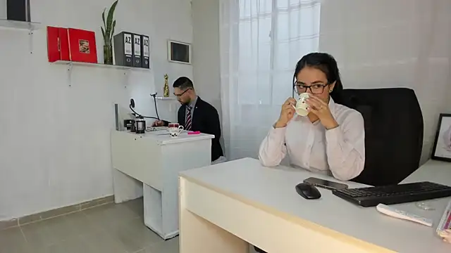 Snapshot of susana_monroy chatting on 12-19-25, 11:28 susana monroy online show from 12-19-25, 11:28