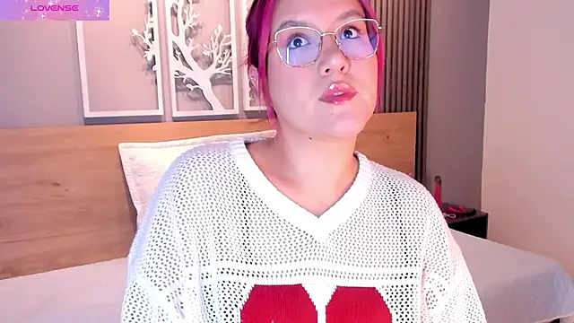 sweet--emily online show from 12-16-25, 03:55