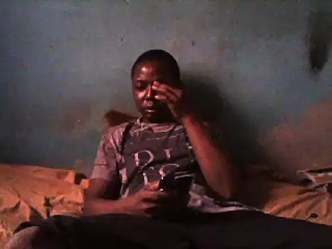 Snapshot of little__joy chatting on 02-27-25, 03:05 little joy online show from 02-27-25, 03:05