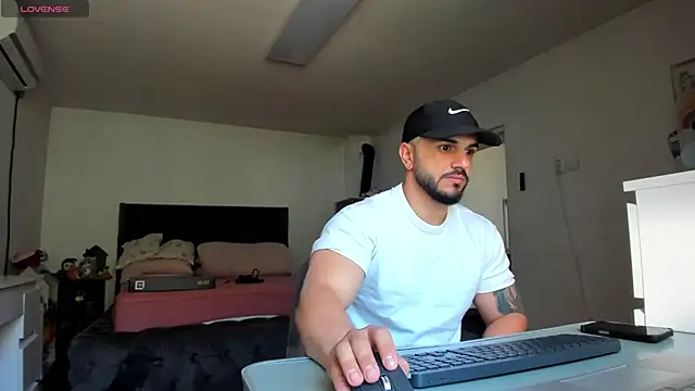 supermanboy94 online show from 04-24-26, 05:43