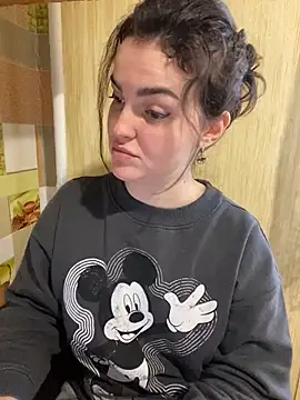 Karolina llove online show from 12-06-24, 12:05