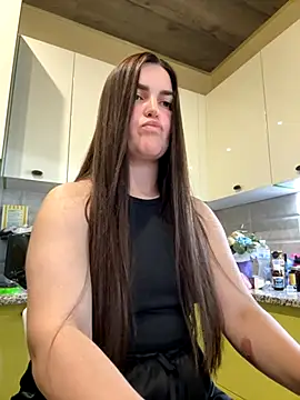 Karolina llove online show from 10-21-25, 10:49