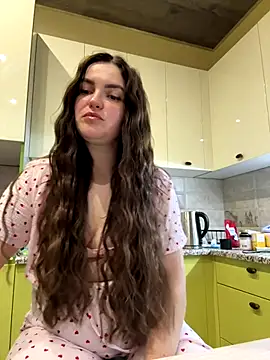 Karolina llove online show from 11-07-25, 11:05