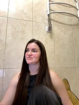 Karolina llove online show from 11-24-25, 10:48