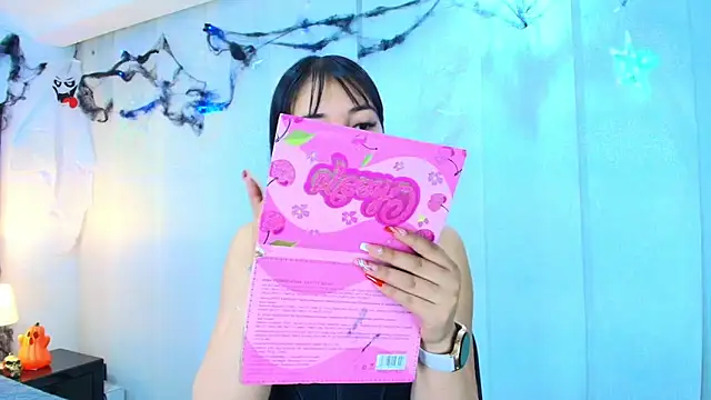 lina bedoya  online show from 10-25-25, 11:40