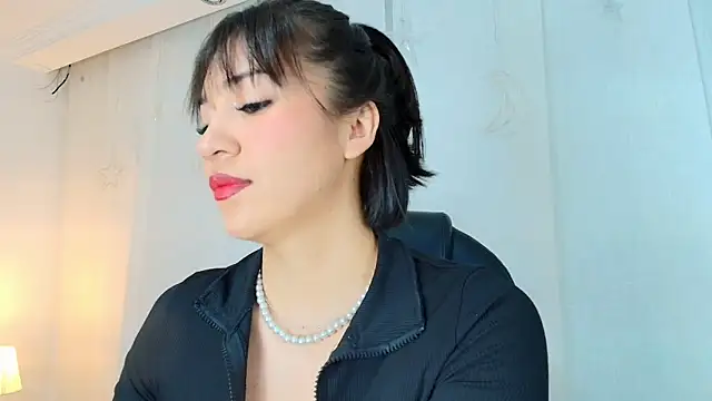 lina bedoya  online show from 06-05-26, 11:38