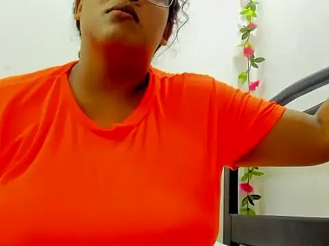 Kika teem online show from 11-24-25, 11:26