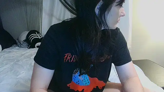 CrystalLakeXO online show from 03-31-26, 02:35