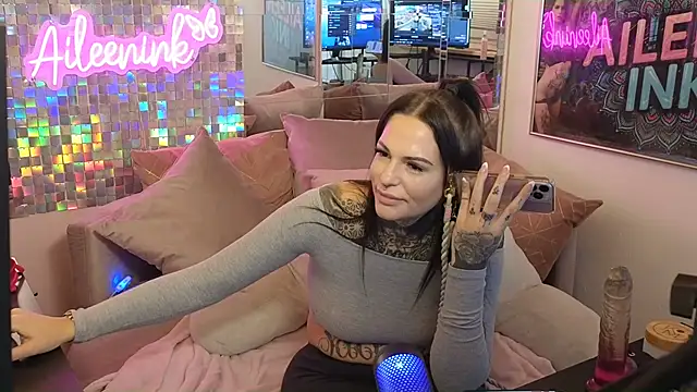 AileenInkOfficial online show from 02-07-25, 07:49