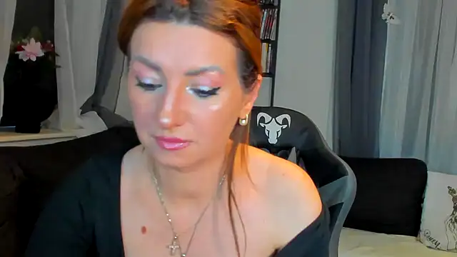 Snapshot of SweetAriana26 chatting on 12-17-25, 01:39 SweetAriana26 online show from 12-17-25, 01:39