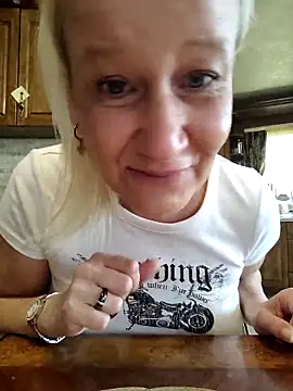 Snapshot of Lotus-blume1 chatting on 10-07-25, 08:33 Lotus-blume1 online show from 10-07-25, 08:33