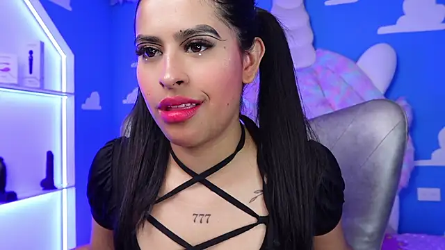 miss romyna online show from 01-28-25, 02:32