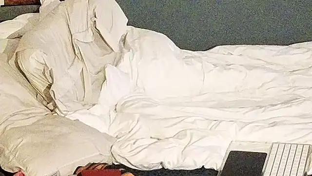 Snapshot of badboybrad11 chatting on 03-26-26, 02:17 badboybrad11 online show from 03-26-26, 02:17