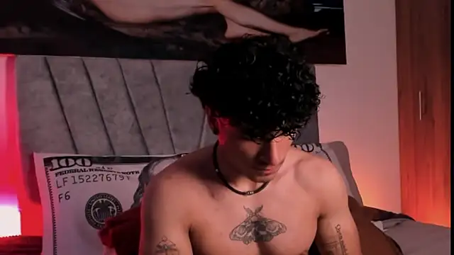 Snapshot of Thomas_Fit1 chatting on 10-26-25, 07:20 Thomas Fit1 online show from 10-26-25, 07:20