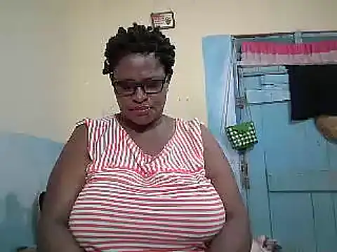 Snapshot of sexy_bigboobss chatting on 05-04-26, 06:53 sexy bigboobss online show from 05-04-26, 06:53