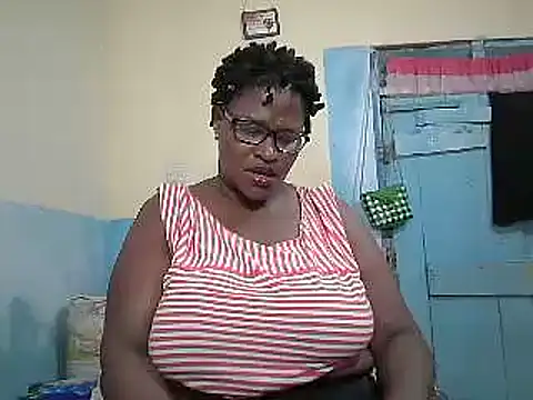 Snapshot of sexy_bigboobss chatting on 05-28-26, 07:05 sexy bigboobss online show from 05-28-26, 07:05