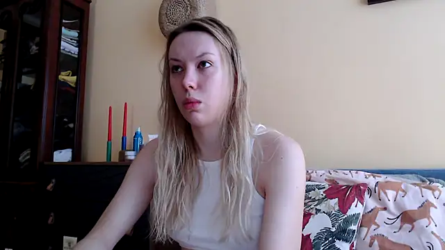 Snapshot of Scarlettford chatting on 12-11-24, 10:03 Scarlettford online show from 12-11-24, 10:03