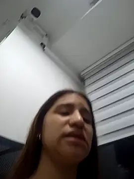 AnthonelaDuque online show from 02-11-25, 11:54