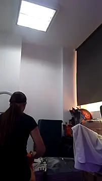 AnthonelaDuque online show from 11-11-25, 11:32