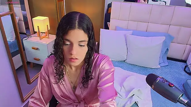 anahi maite online show from 02-06-25, 07:51